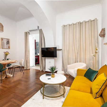 Quatrum Apartment Napoli Esterno foto
