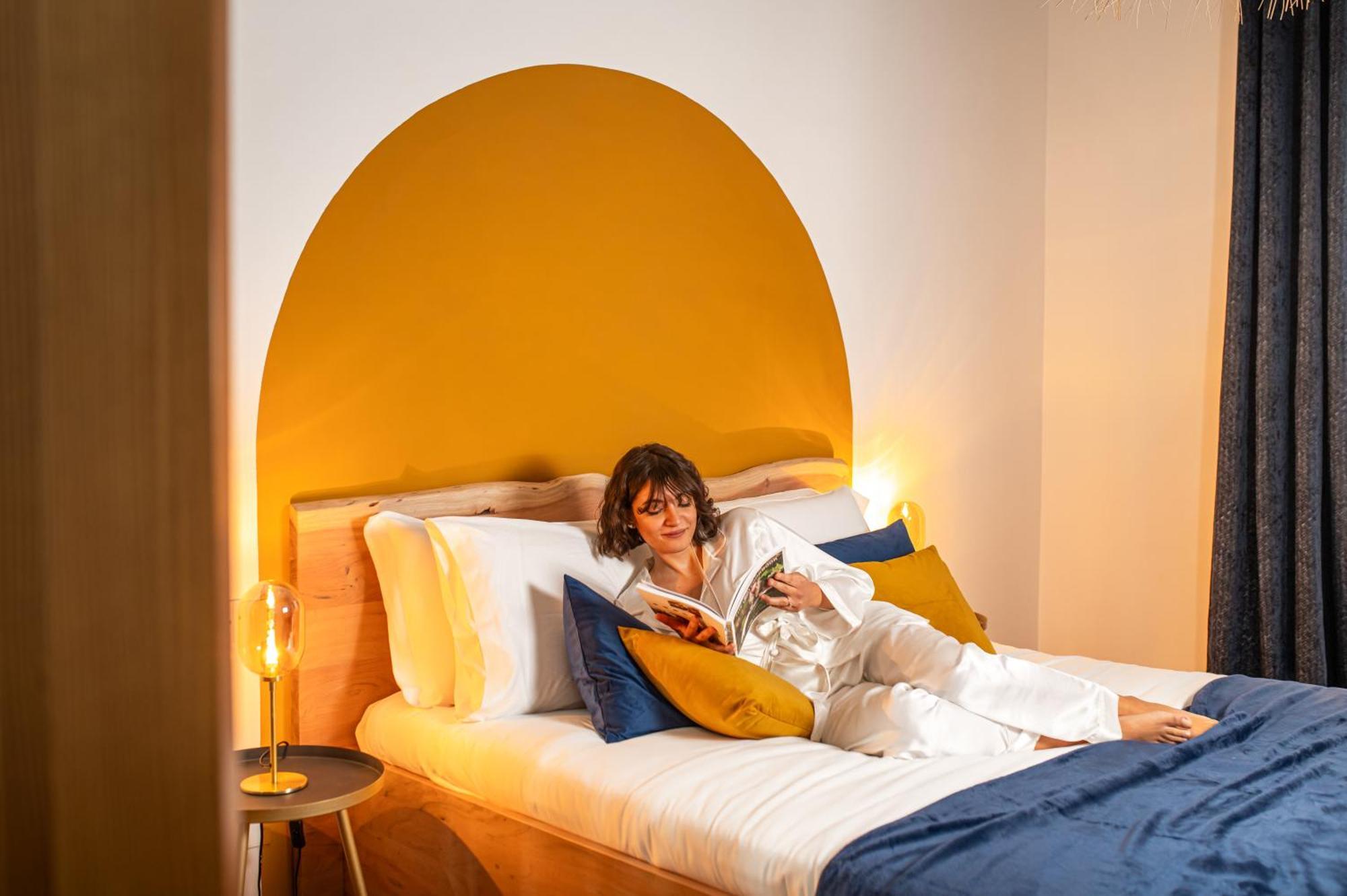 Quatrum Apartment Napoli Esterno foto