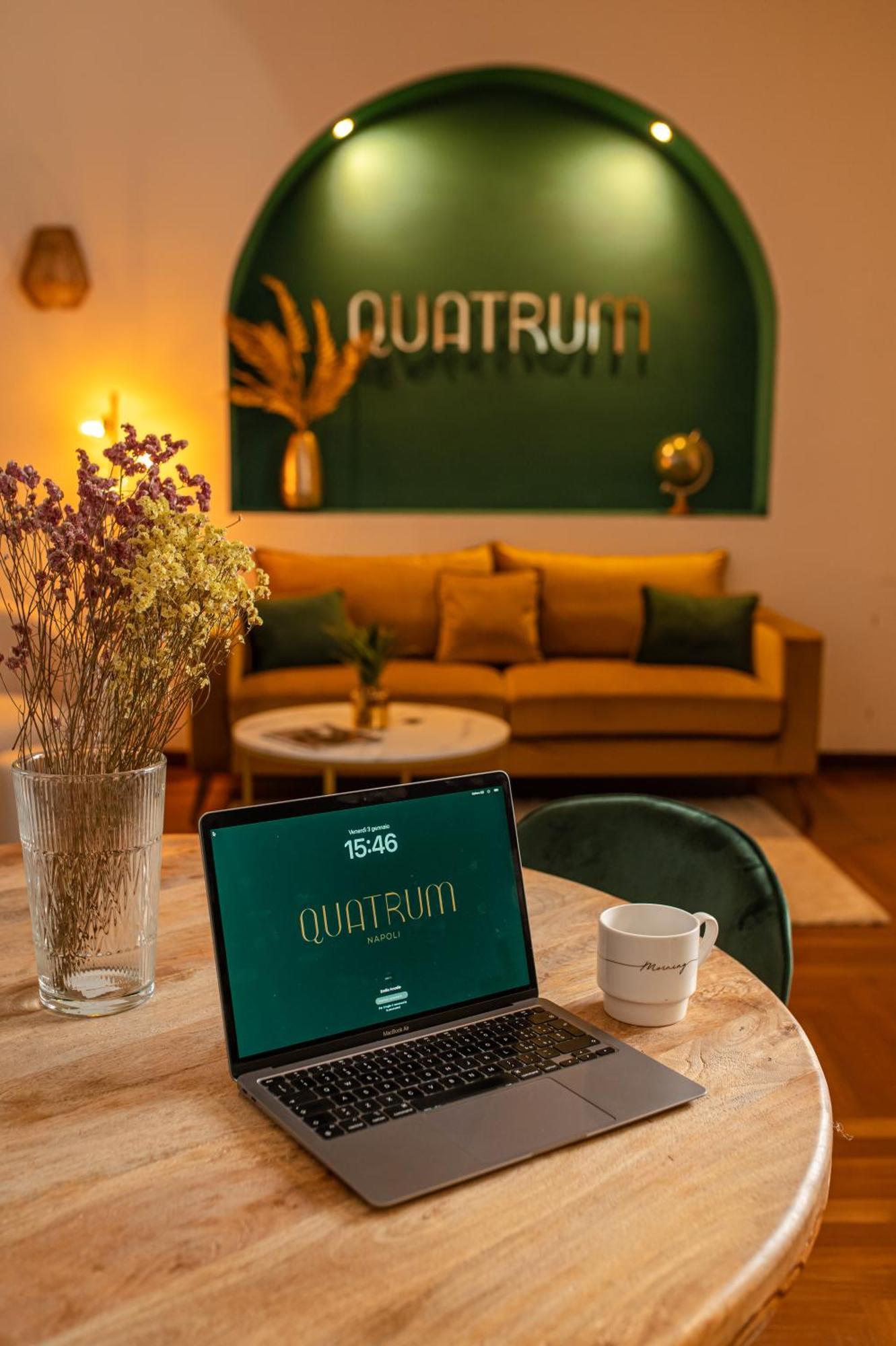 Quatrum Apartment Napoli Esterno foto